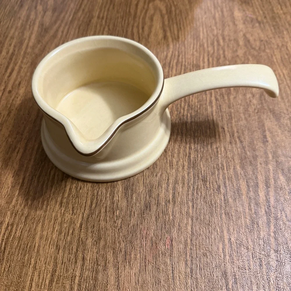 Pfaltzgraff Village Round Gravy Boat Ceramic 8-434 Vintage Kitchenware Stoneware